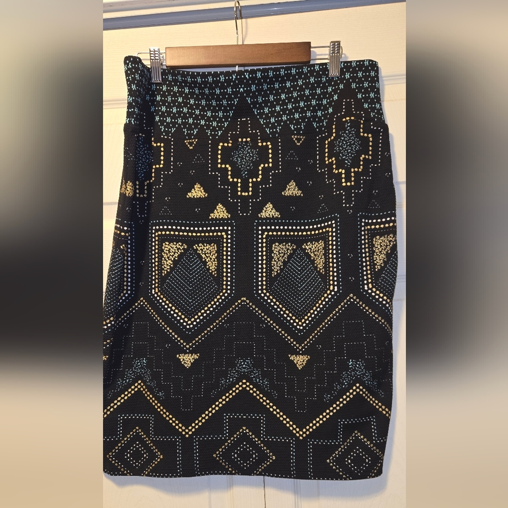 LuLaRoe Black and Gold Patterned Skirt XL